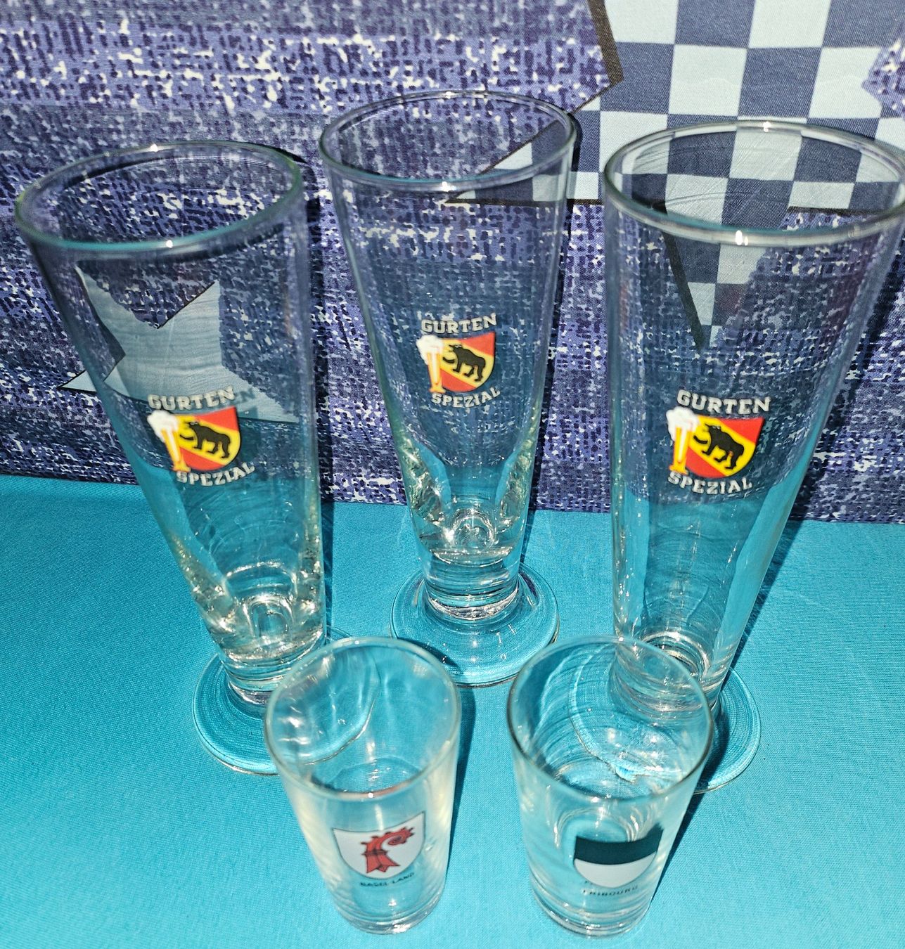 Bicchieri: 3 Biergläser "Gurten Spezial" und 2 Schnapsgläser – Usato da Thun venduto da Shame