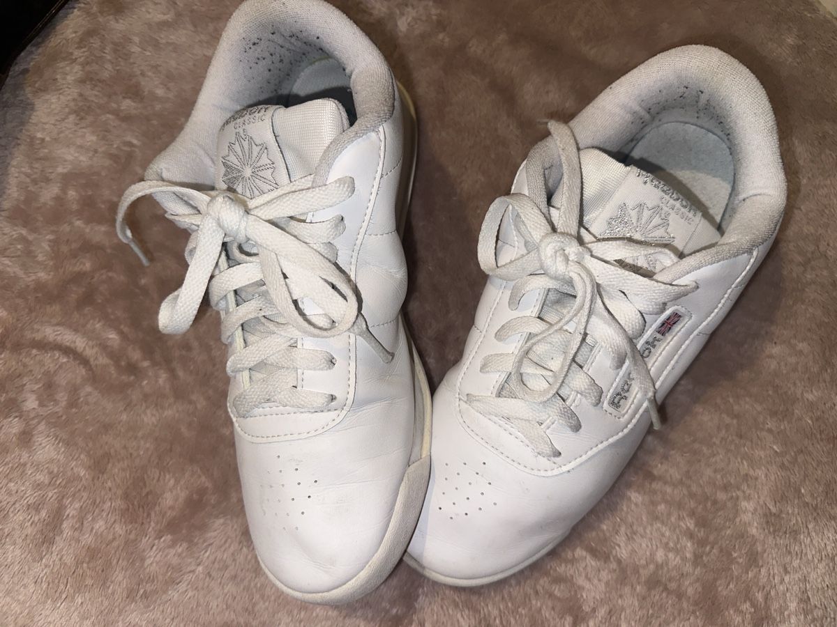 Reebok Scarpe da donna: Reebok Classic white  – Usato da Pratteln venduto da nah_v6j7 2