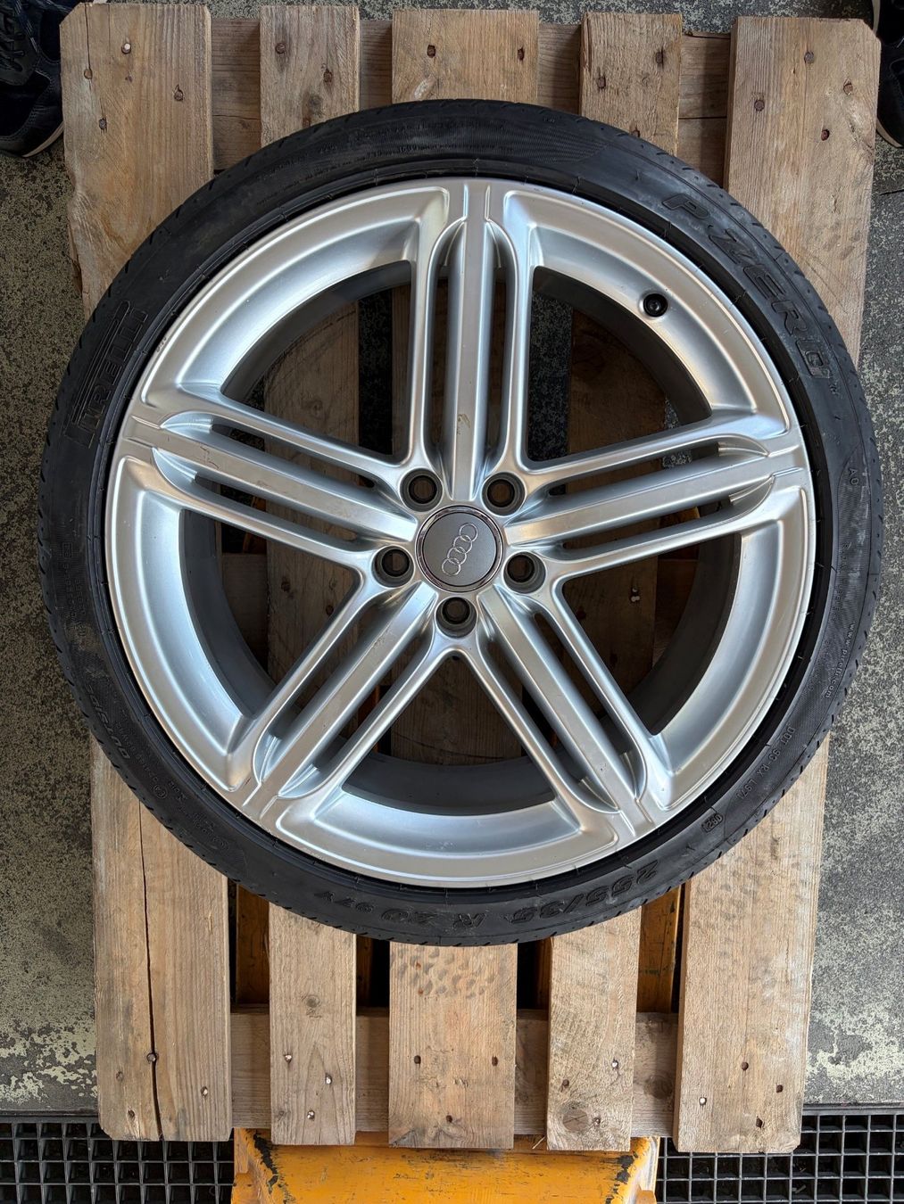 Audi Felgen: Audi Original 20" Felgen (A6) – Gebraucht aus Bützberg von luckyluke2504