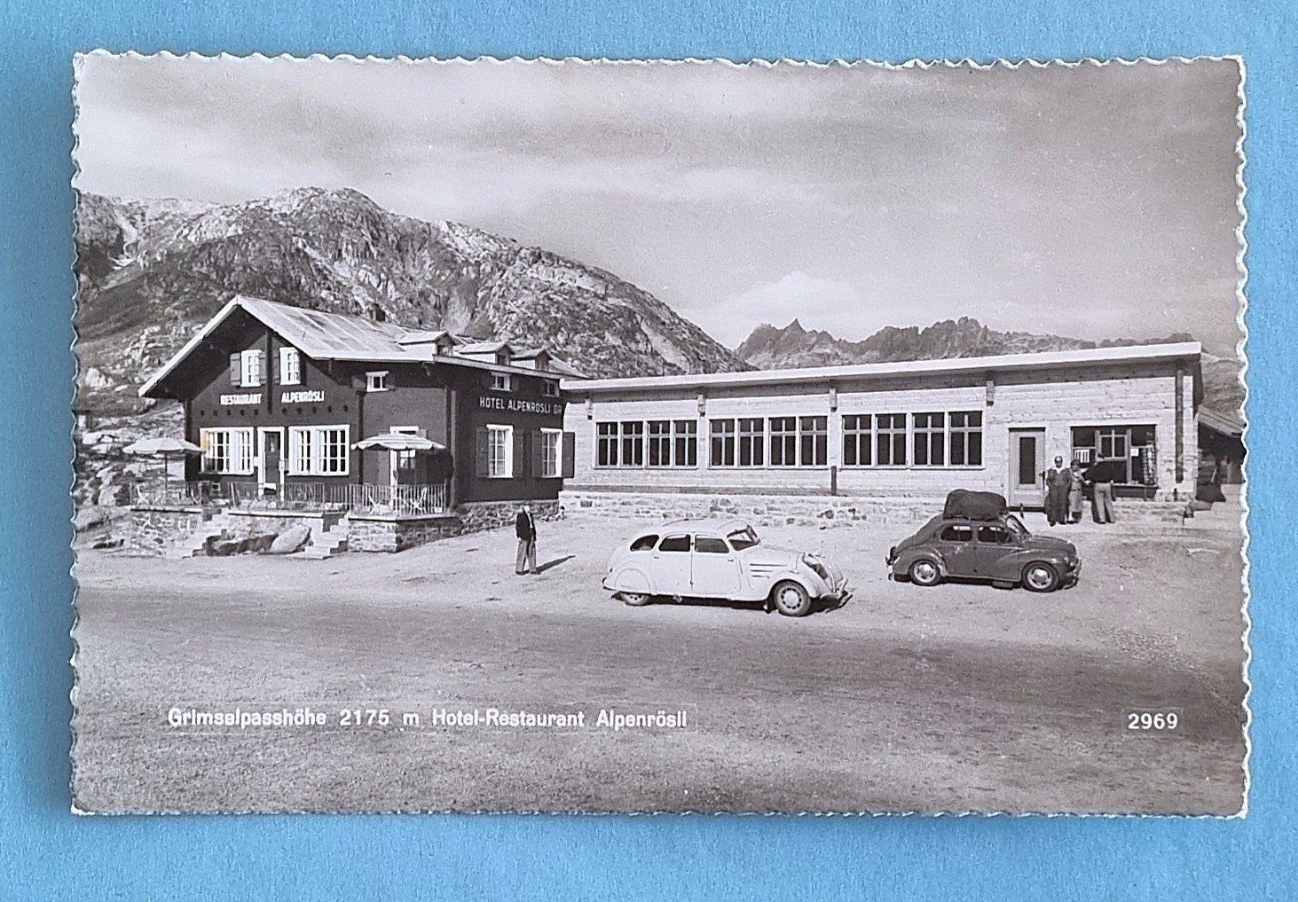 Cartoline postali: Grimselpass - Restaurant Alpenrösli - Oldtimer – Usato da Rothrist venduto da RROENK
