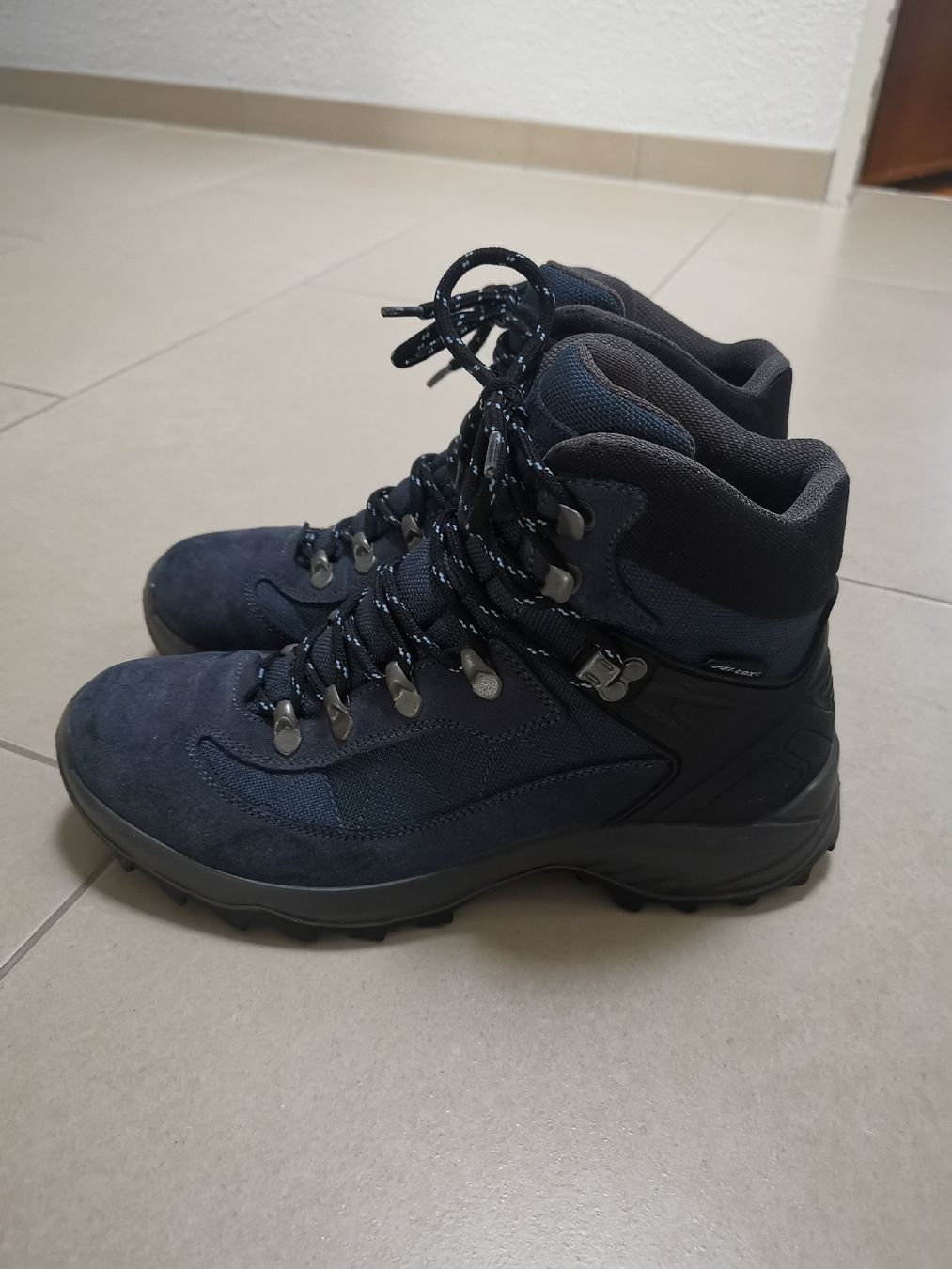 Scarpe da uomo: Landrover Wanderschuhe gr. 40 – Usato da Aadorf venduto da JFPS