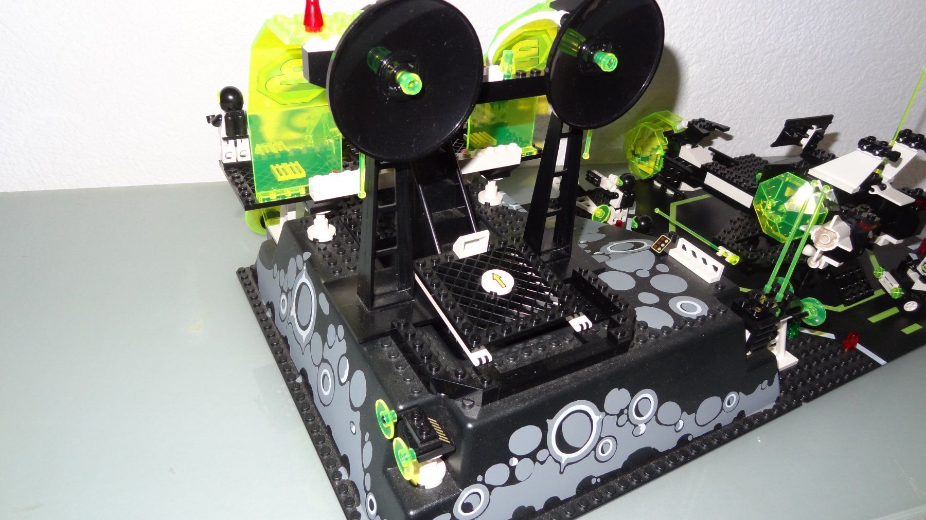 Lego Spielzeuge: Lego 6988 Außenposten Alpha Centauri von 1991 – Gebraucht aus Winterthur von Blueedition 3