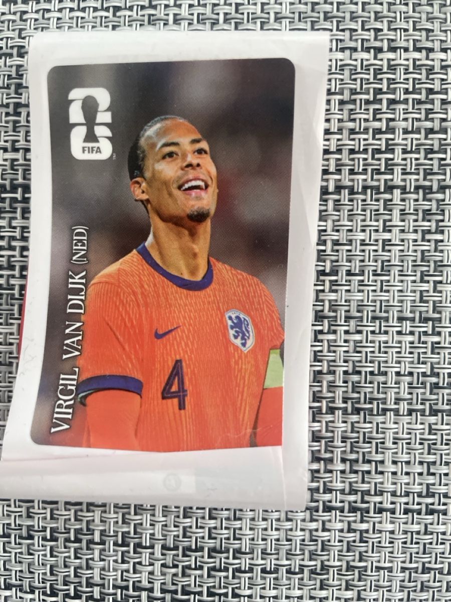 Panini Carte collezionabili: Pakini CC WM 2026 Virgil Van Dijk (NED) – Nuovo e nell'imballaggio originale da Bubendorf venduto da ale_6fxg