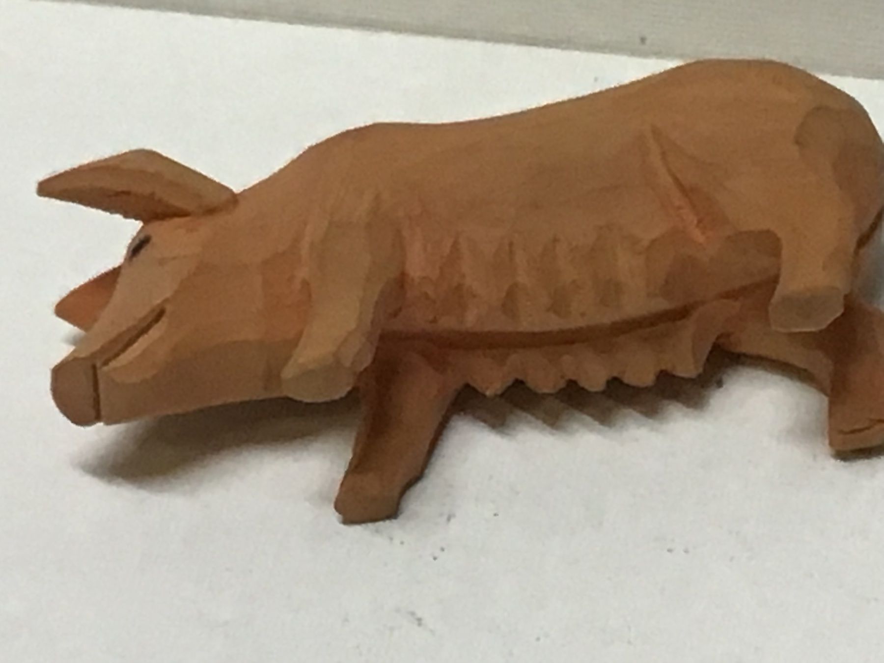 Statuette: Älteres Brienzer Schwein, handgeschnitzt. – Usato da St. Gallen venduto da Goldlilly 2