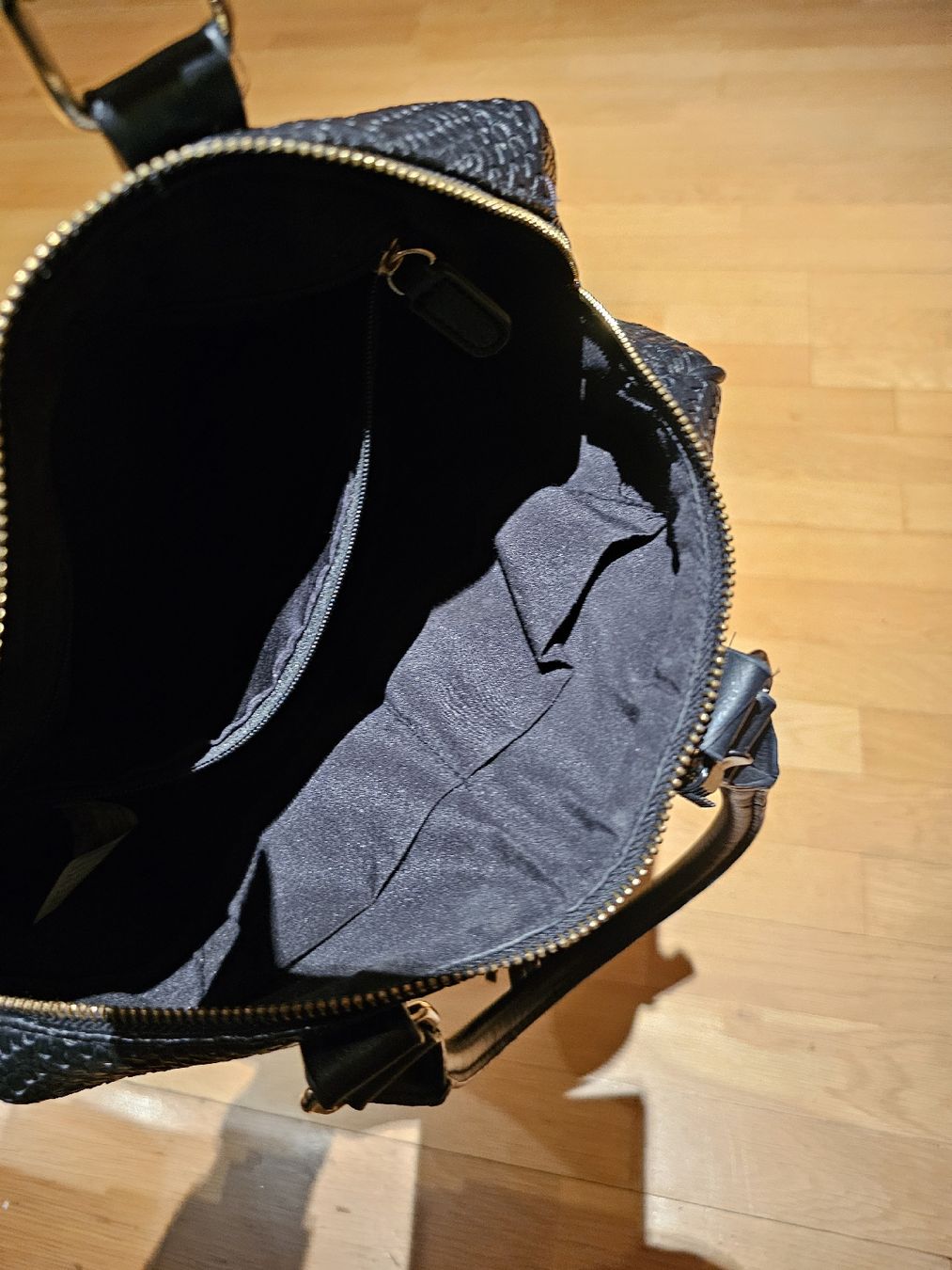 Taschen für Damen: coole schwarze Handtasche – Gebraucht aus Ferden von jemyce 1