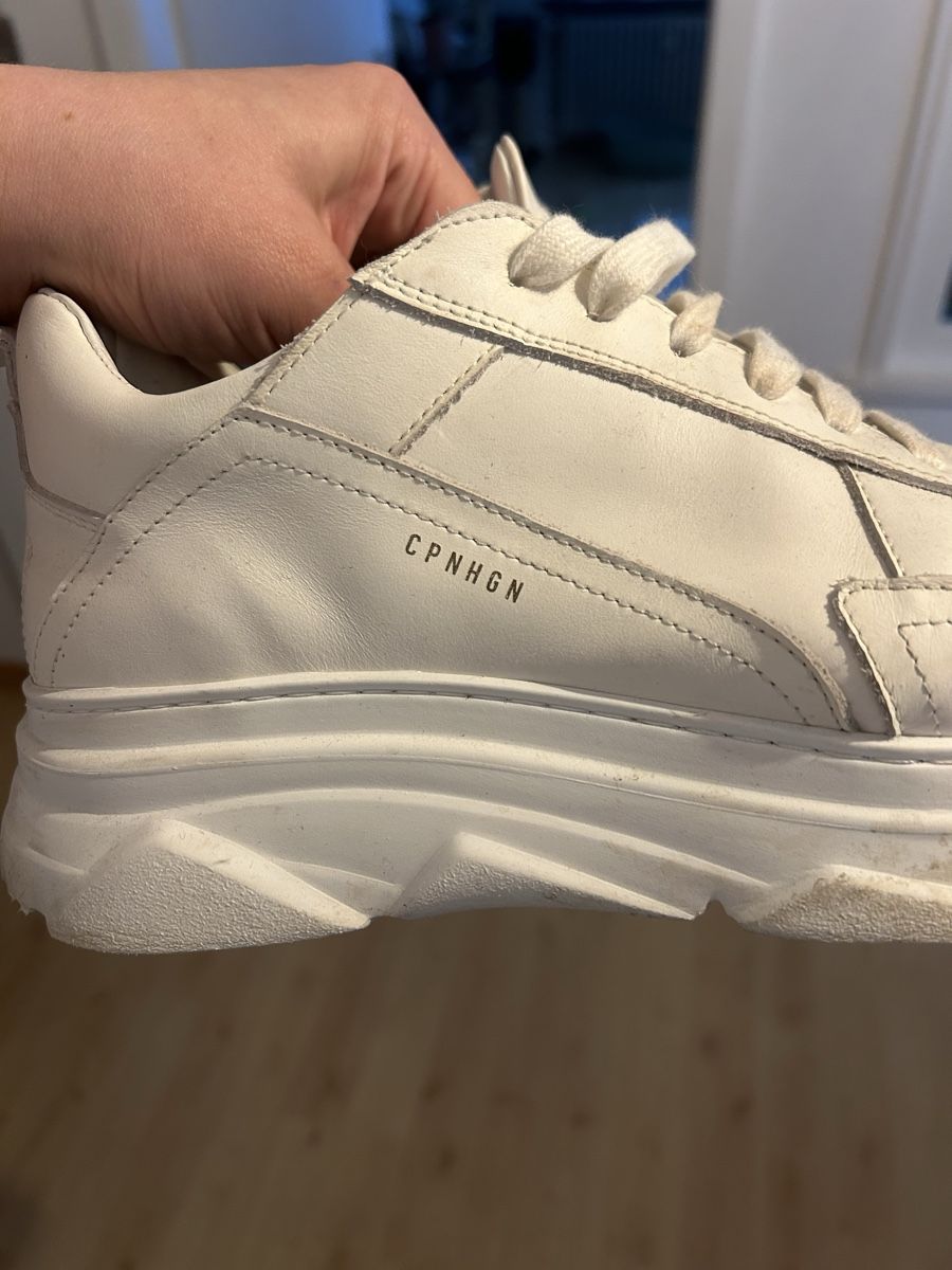 Chaussures femmes: Sportliche Damenschuhe – D'occasion à Wabern par ReinekeFuchs. 1