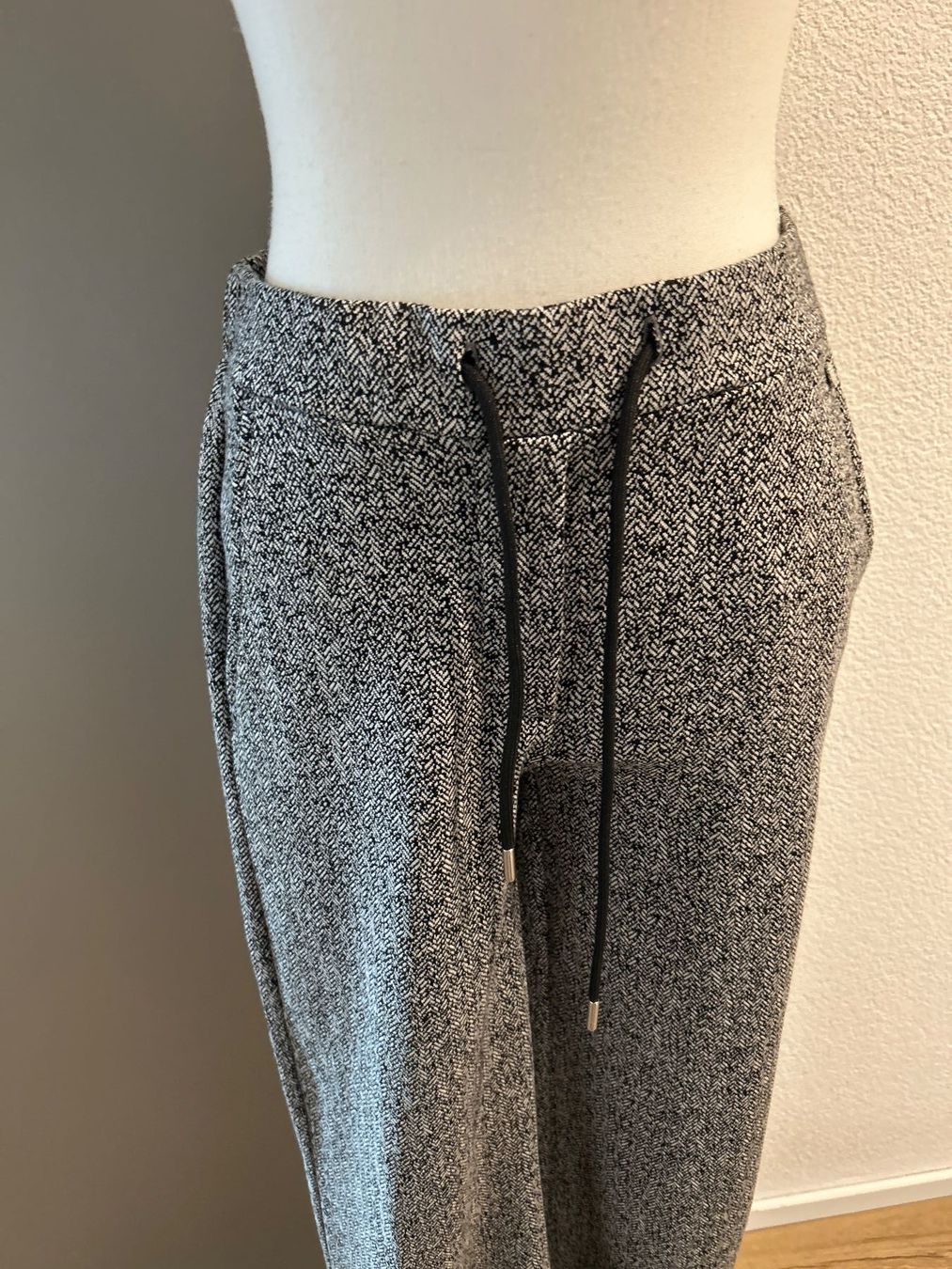 Hosen: Damen Hose grau meliert – Gebraucht aus Brunnen von Nala2929 4
