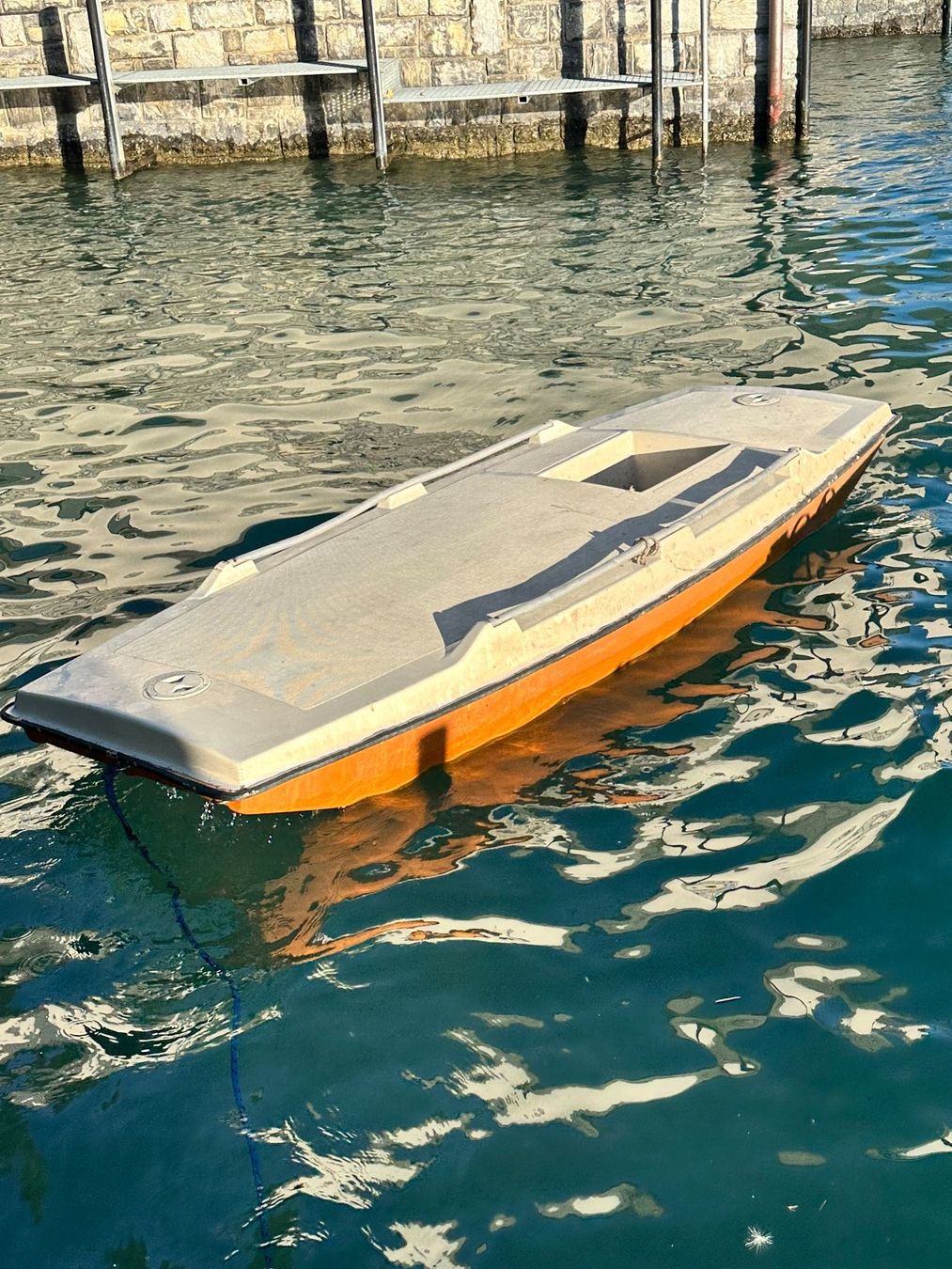 Barche: Klassisches Badeboot/Ruderboot,  weissorange, 3 x 1.15 Meter – Usato da Bern venduto da Popeye1 1