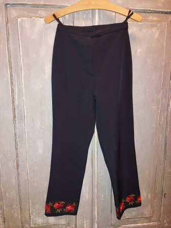 Hose schwarz/rot 34