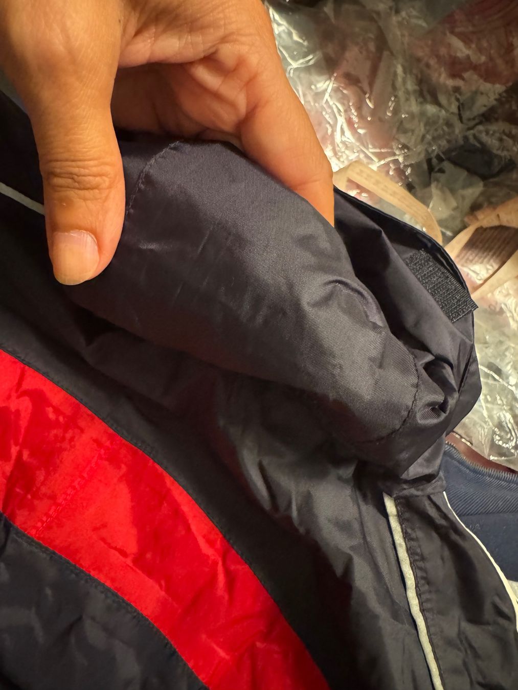 Adidas Giacche: Adidas Jacke mit Kapuze – Usato da Obfelden venduto da cesarina10 5