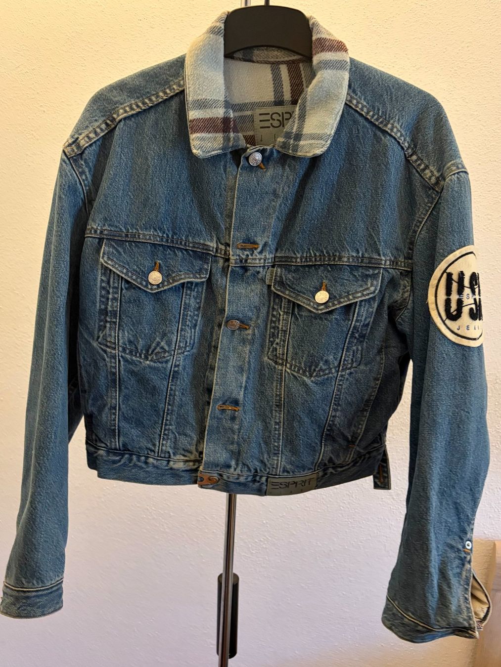 Esprit Vestes: Esprit padded denim jacket – D'occasion à Canobbio par kk_dee