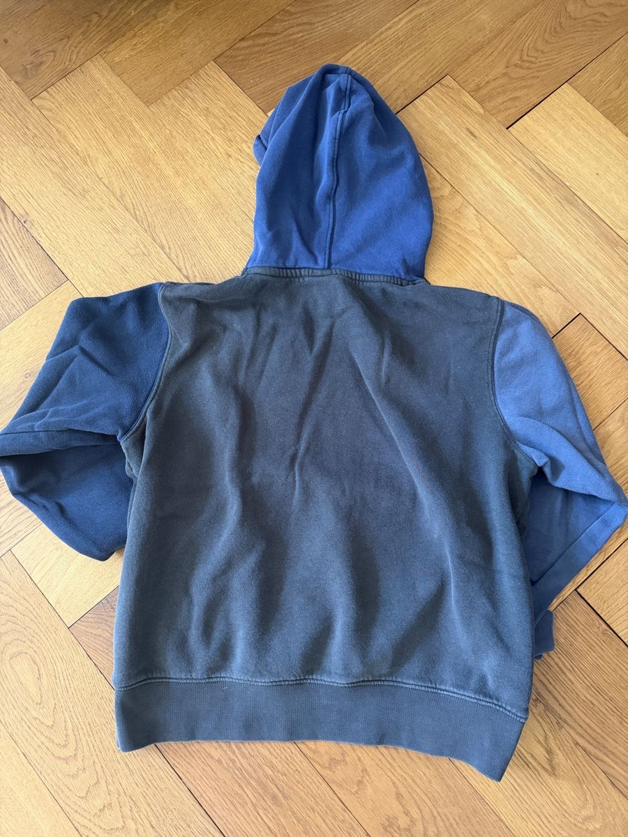 Nike Pulls & Sweat-shirts: Nike Hoodie dreifarbig M – D'occasion à Zürich par chi_9dfb 4
