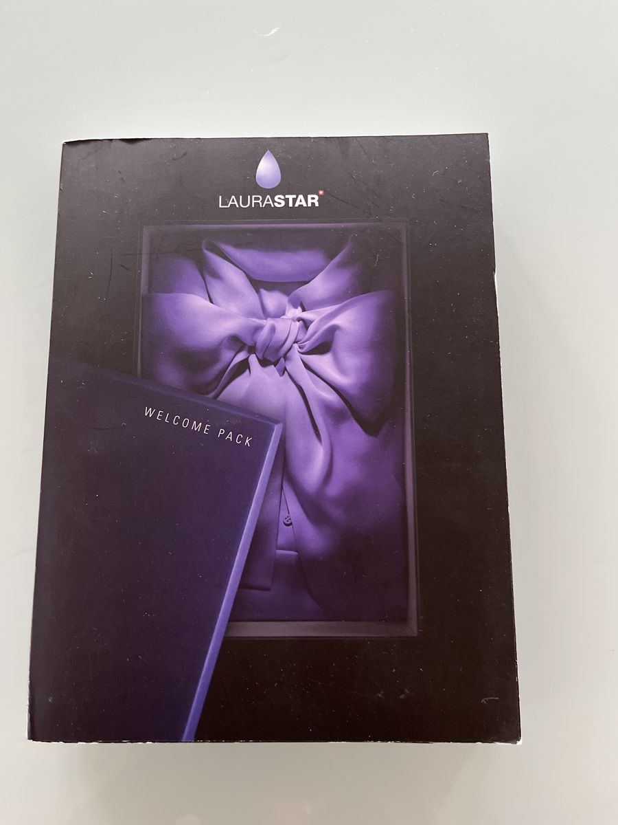 Laurastar Bügeleisen: Centrale vapeur Laurastar – Gebraucht aus St. Ursen von  6