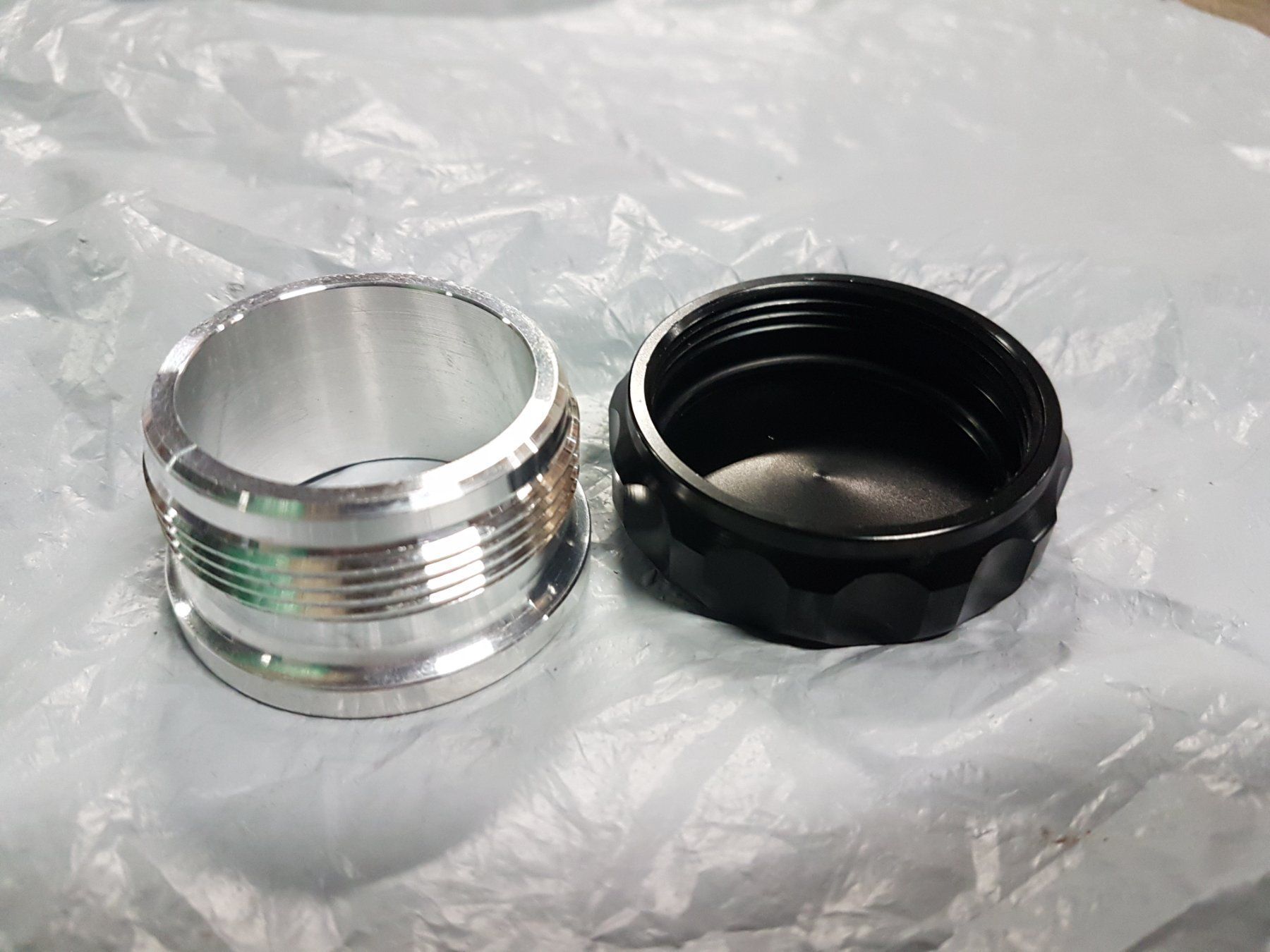 Accessori per altri veicoli: Aluminium Schraubverschluss 36mm – Nuovo e nell'imballaggio originale da Lützelflüh-Goldb venduto da Guemseli