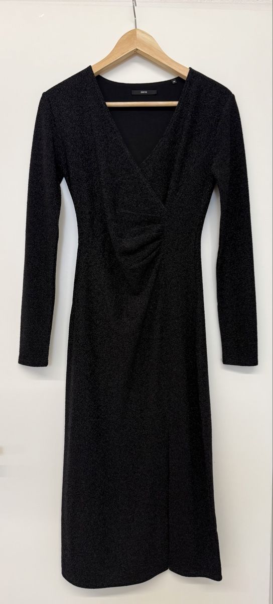 Kleider: Schwarzes Glitzer Maxikleid von Zero – Neu (gemäss Beschreibung) aus Stäfa von alyssa.bgl