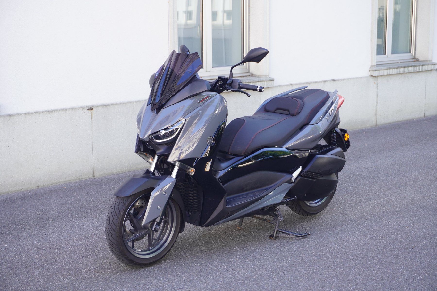 Yamaha Scooter: Yamaha X-MAX Tech MAX 300 – Usato da Winterthur venduto da she22i