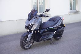 Yamaha X-MAX Tech MAX 300