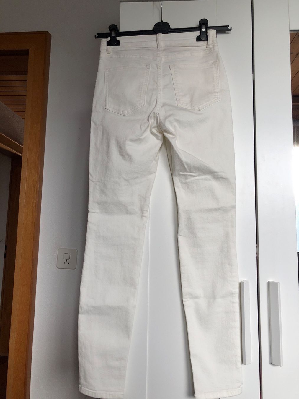 H&M Pantaloni: Hose von H&M Gr. 38 – Usato da Balsthal venduto da Katzenfan99 1