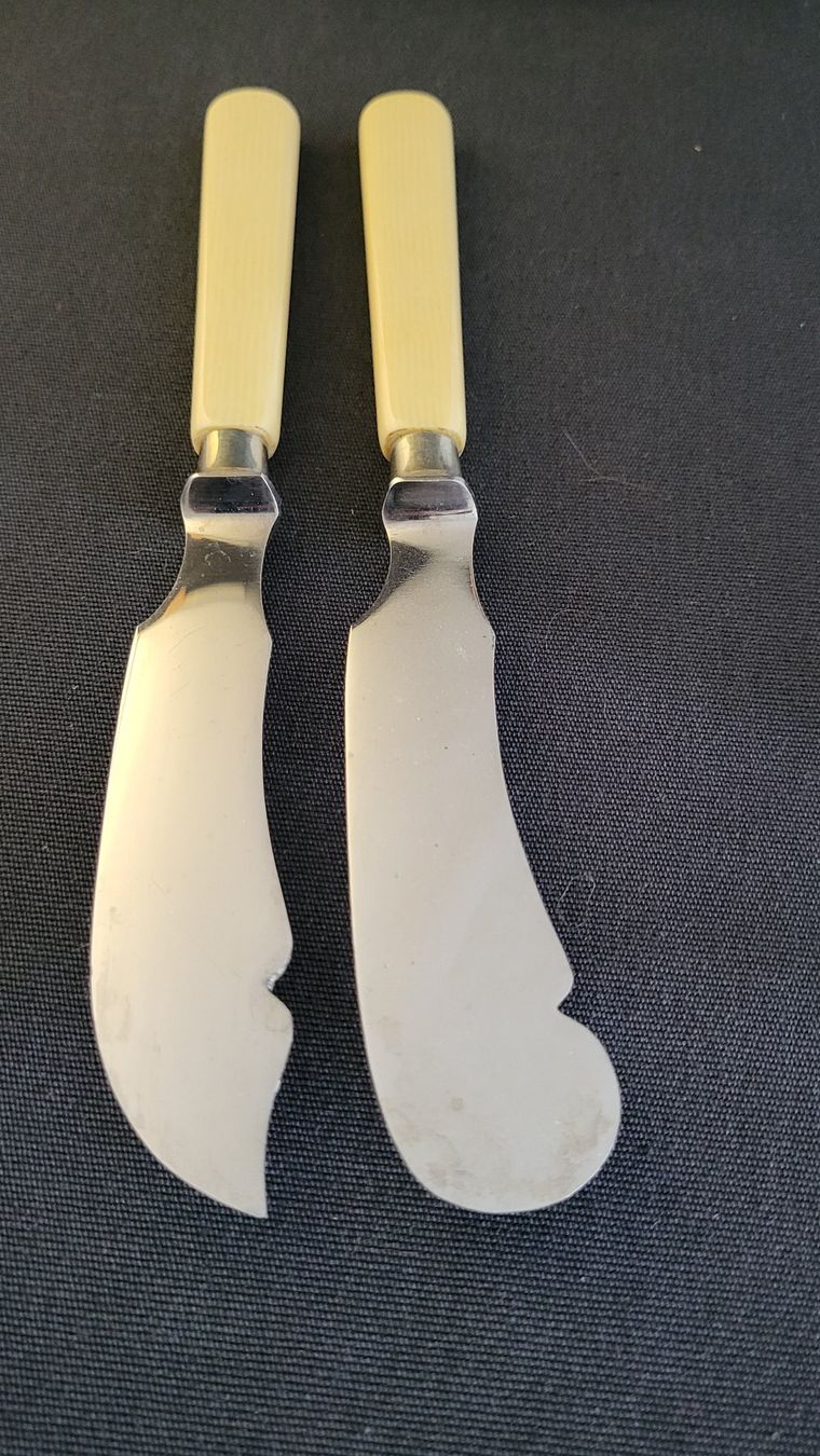 Set di posate: Set Butter- und Käsemesser – Usato da Basel venduto da spinne02 2