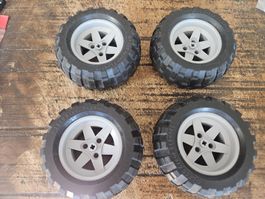 lego 44772c02 lot de 4 pièces Light Bluish Gray Wheel 56mm