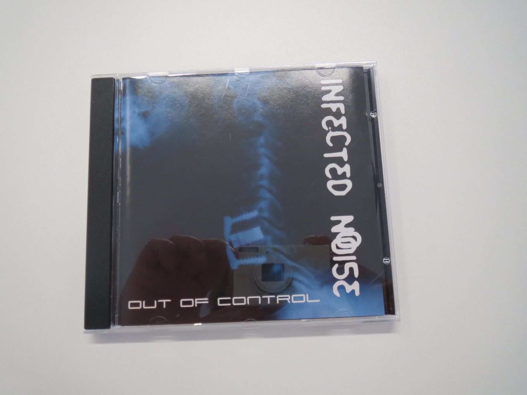 CD: INFECTED NOISE - Out of control – Nuovo (secondo la descrizione) da Hüttwilen venduto da Andmithand