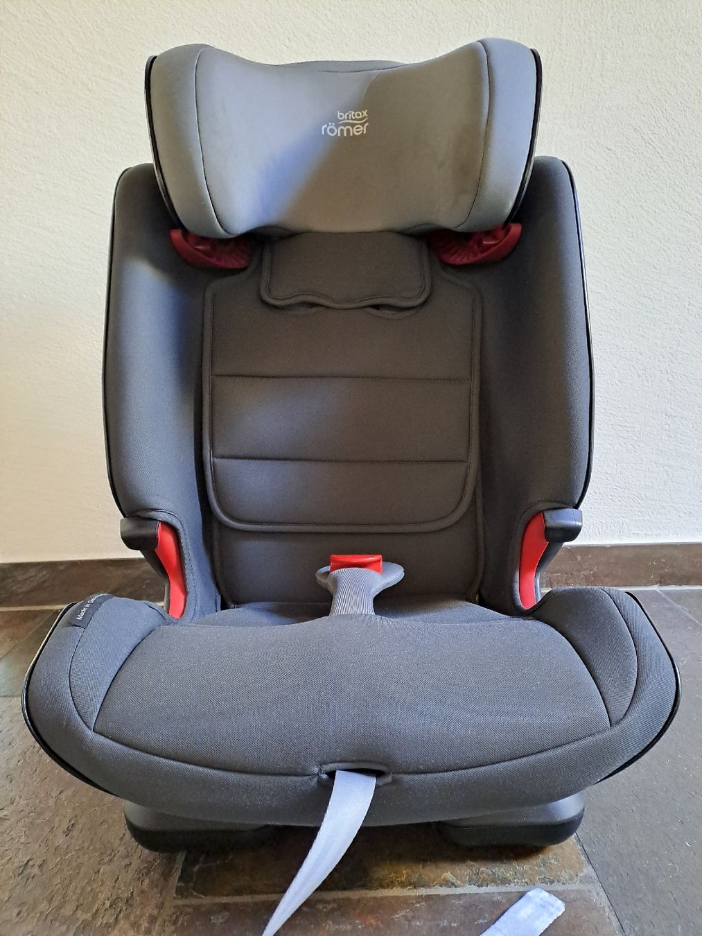 Britax Römer Auto-Kindersitze: Auto Kindersitz Britax Römer ADVANSAFIX IV R – Gebraucht aus Felsberg von cavan7000