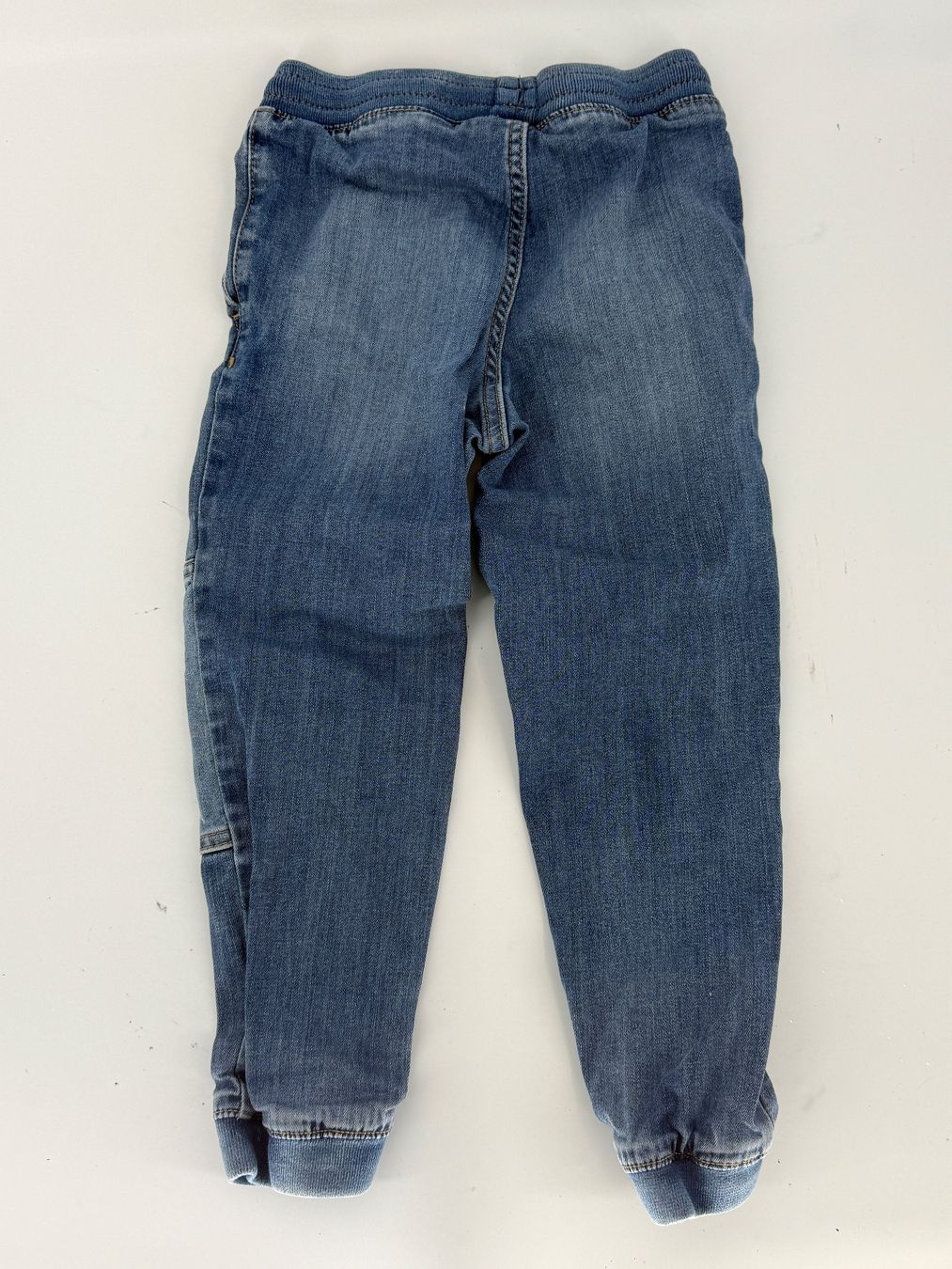 H&M Pantaloni: Jeans Jogger Gr. 116 von H&M – Usato da Auenstein venduto da moin. 2