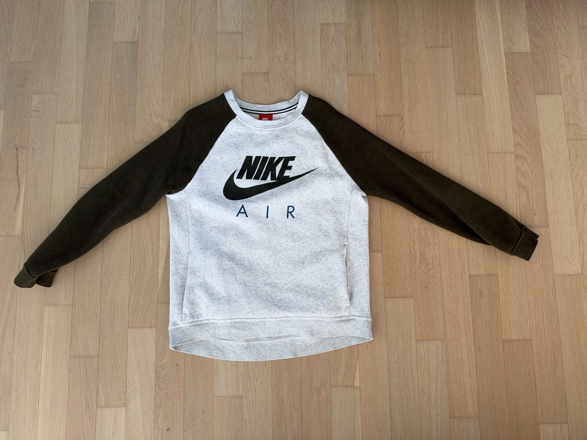 Nike Pulls & Sweat-shirts: Nike Pullover Grösse S – D'occasion à Schaffhausen par nevermind_