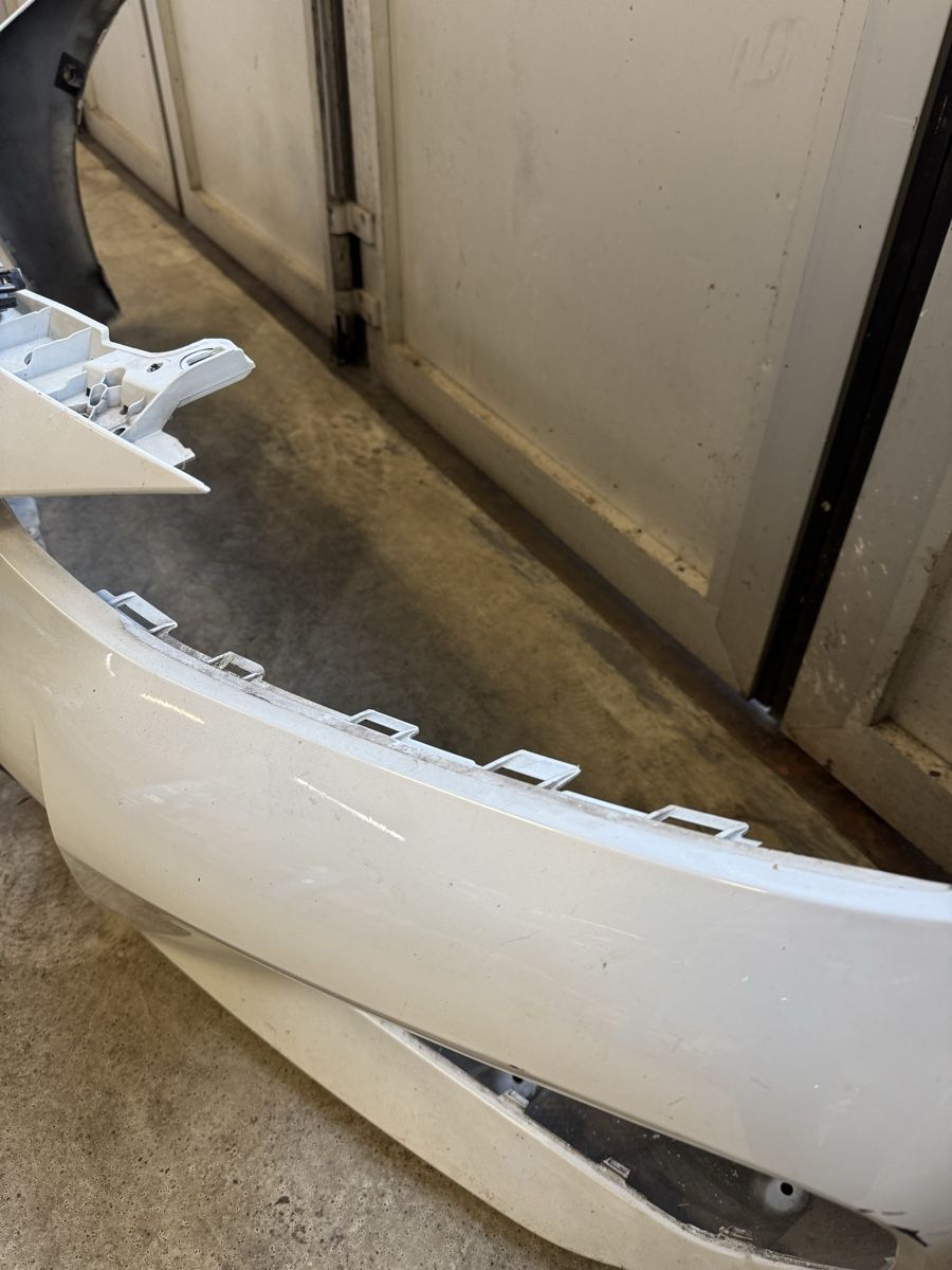 BMW Tutti pezzi di ricambio auto: Pare-chocs avant BMW G22 G23, version M – Usato da fribourg venduto da Nikita.0762813663 3