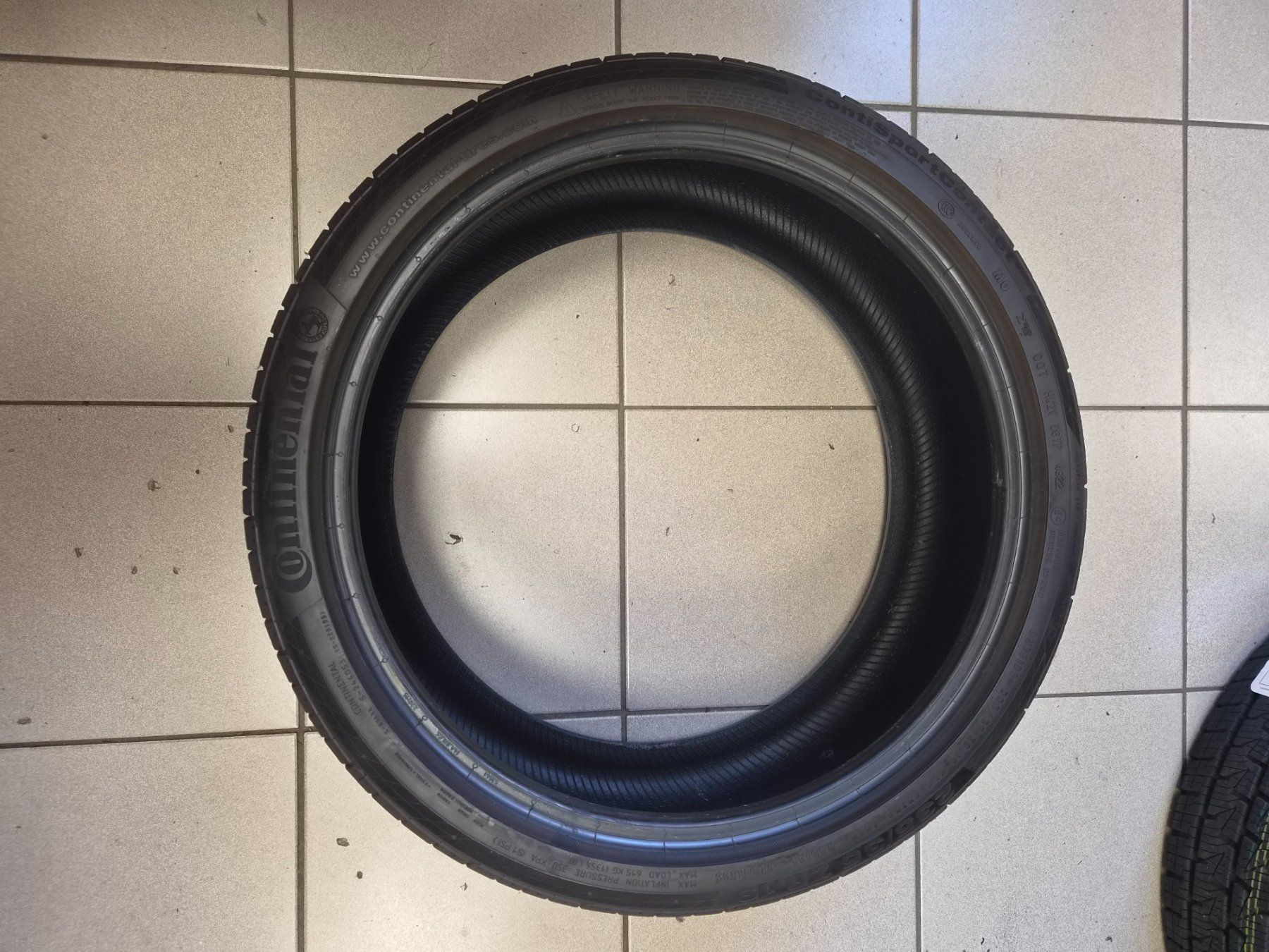 Continental Pneumatici & Ruote complete: 2 Reifen – Usato da Wimmis venduto da Olikr