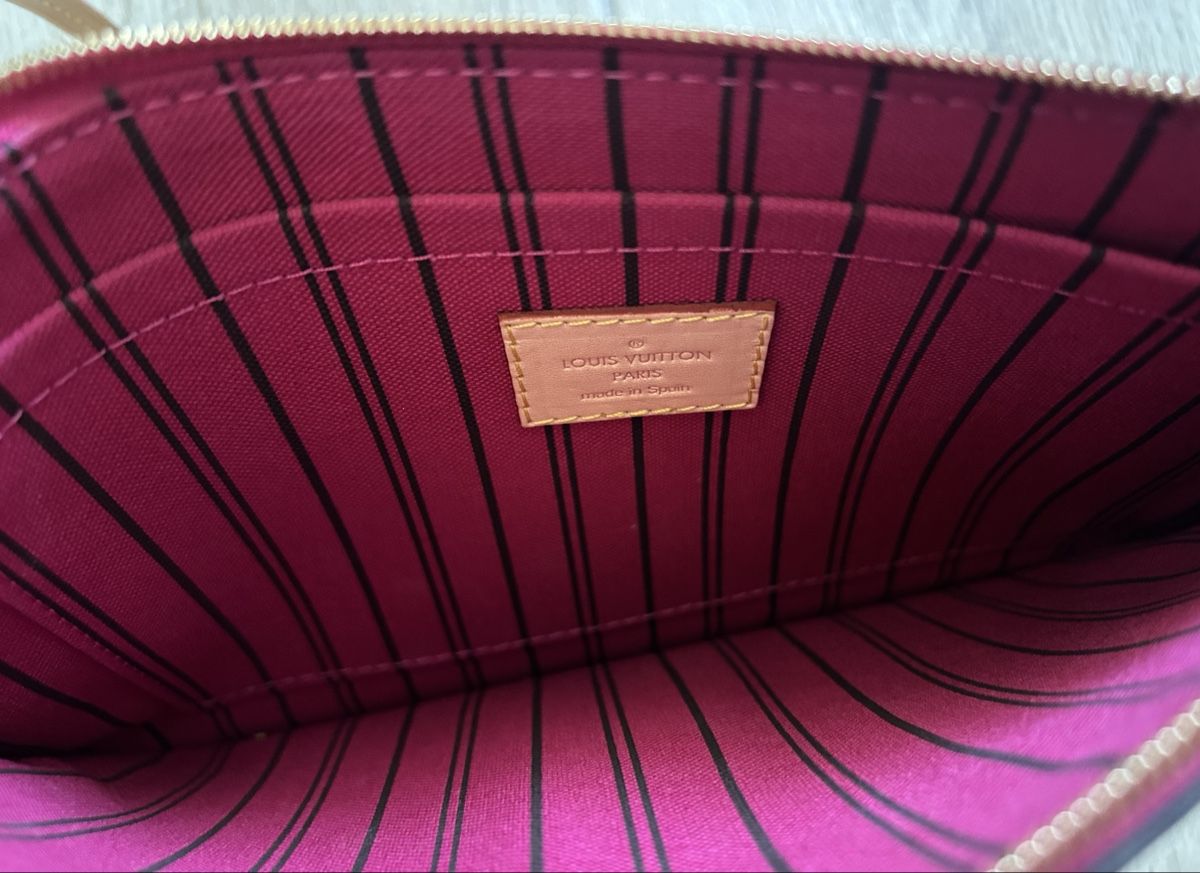Louis Vuitton Custodie per cosmetici: Pochette LV Monogramm – Nuovo (secondo la descrizione) da Pregassona venduto da Kyttina 5