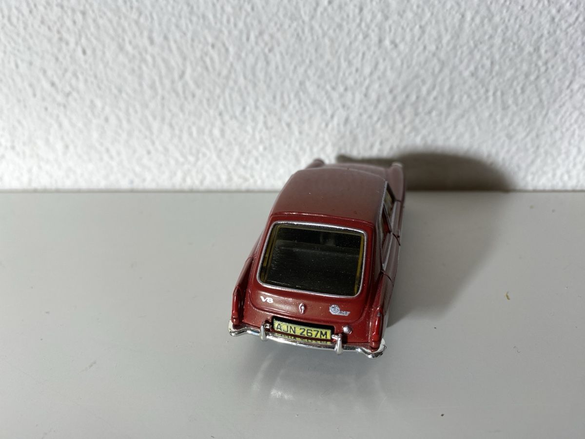 Dinky Toys Modellini d'auto: Matchbox Dinky MBG GT – Usato da Winterthur venduto da ben_9vxx 3