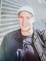 Oli P. - Original in person Autogramm auf Foto