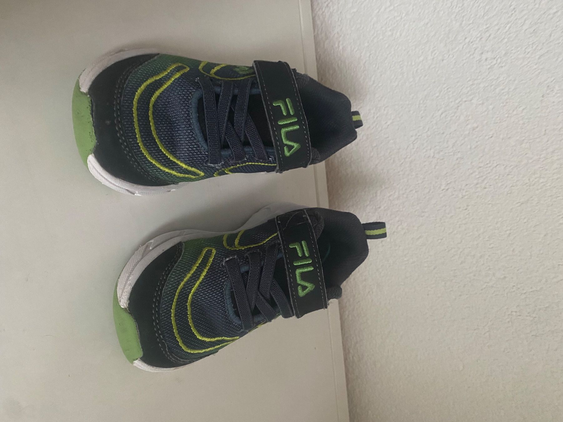 Fila Scarpe per ragazzi: Fila Kinderschuhe Gr 25 – Nuovo (secondo la descrizione) da Hinwil venduto da kys_5qrk