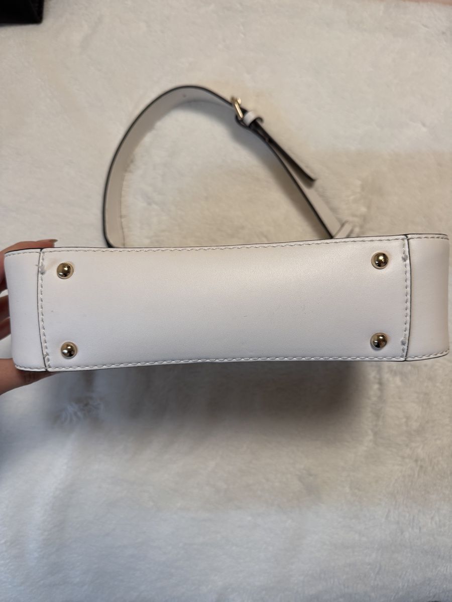 Borse da donna: Guess Handtasche – Usato da Staldenried venduto da Schnurli1708 2