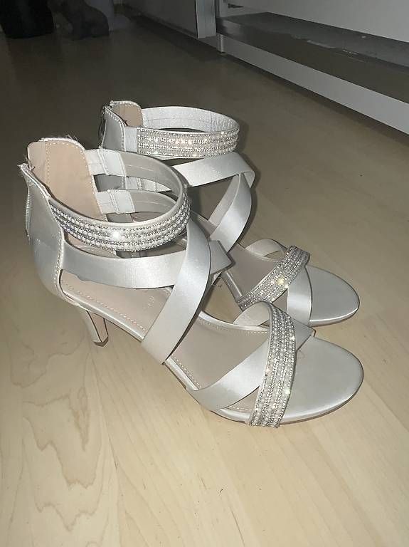 Chaussures femmes: Glitzer Schuhe – D'occasion à Basel par jan_kxr7