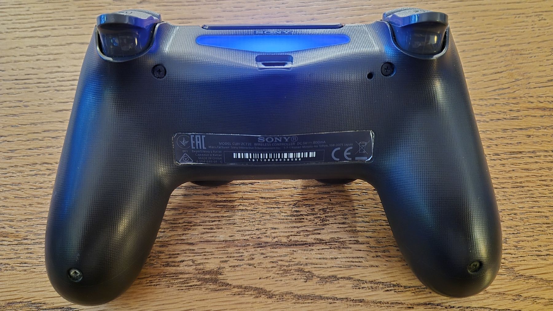 Sony Controller: Sony PS4 Controller DualShock 4 V2 Schwarz – Usato da Au SG venduto da AlenCompany 2