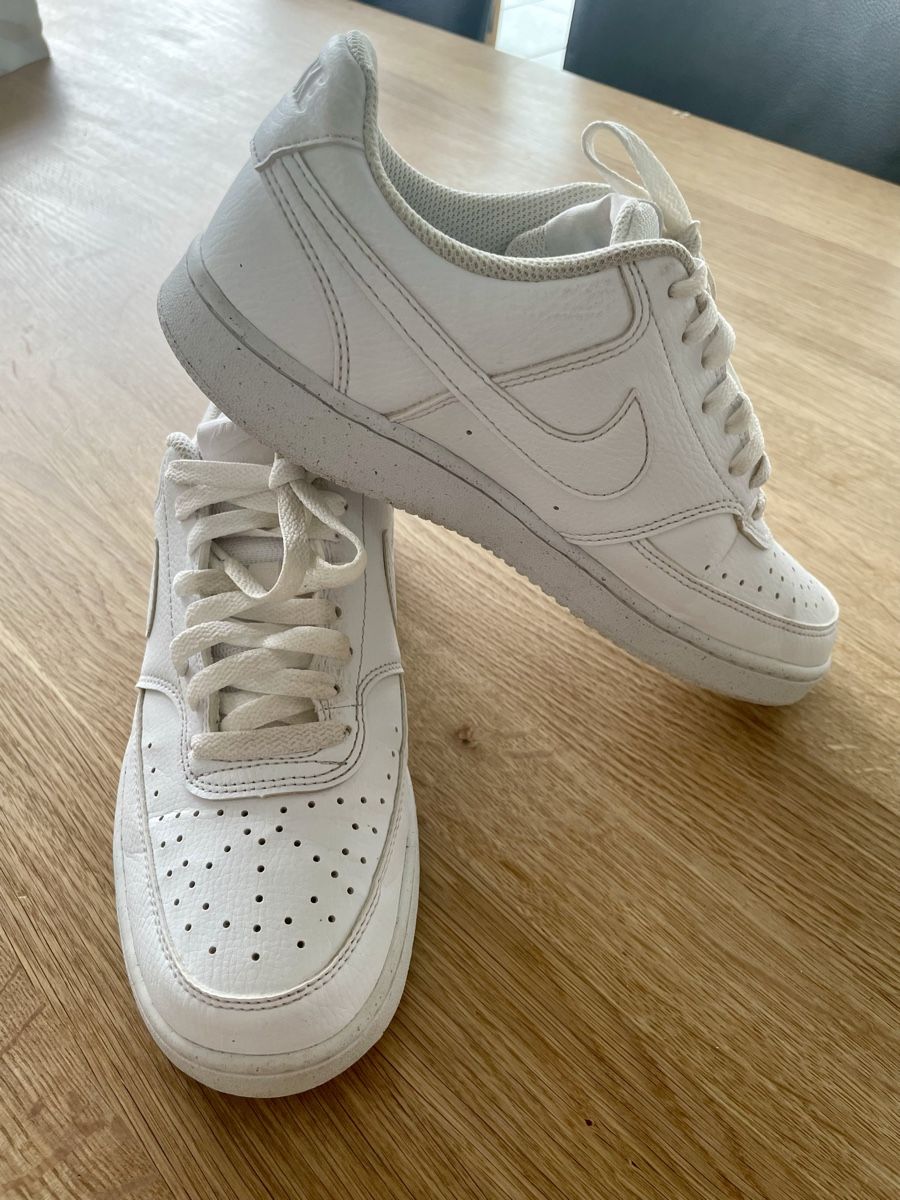 Nike Scarpe da uomo: Nike Sneaker, weiss, neuwertig  – Nuovo (secondo la descrizione) da Wangen an der Aare venduto da DiGe 1