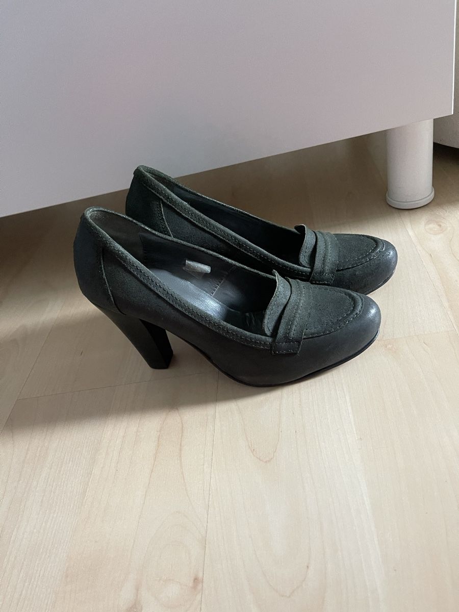 Damenschuhe: Stilè Pumps wald-grün Velour 37 – Neu und originalverpackt aus Dietikon von Nieselchen