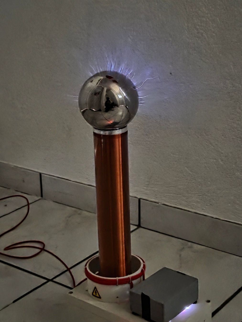 Componenti elettronici: Tesla-Spule / Hochspannungsgerät Eigenbau – Usato da Düdingen venduto da gaston_123 3