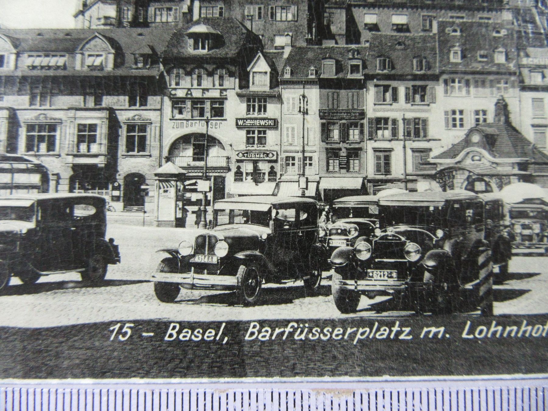 Cartoline postali: BASEL BARFÜSSERPLATZ LOHNHOF AUTO-PARKUNG OLDTIMER MARKT BS – Usato da Ettingen venduto da Hausi4711 1