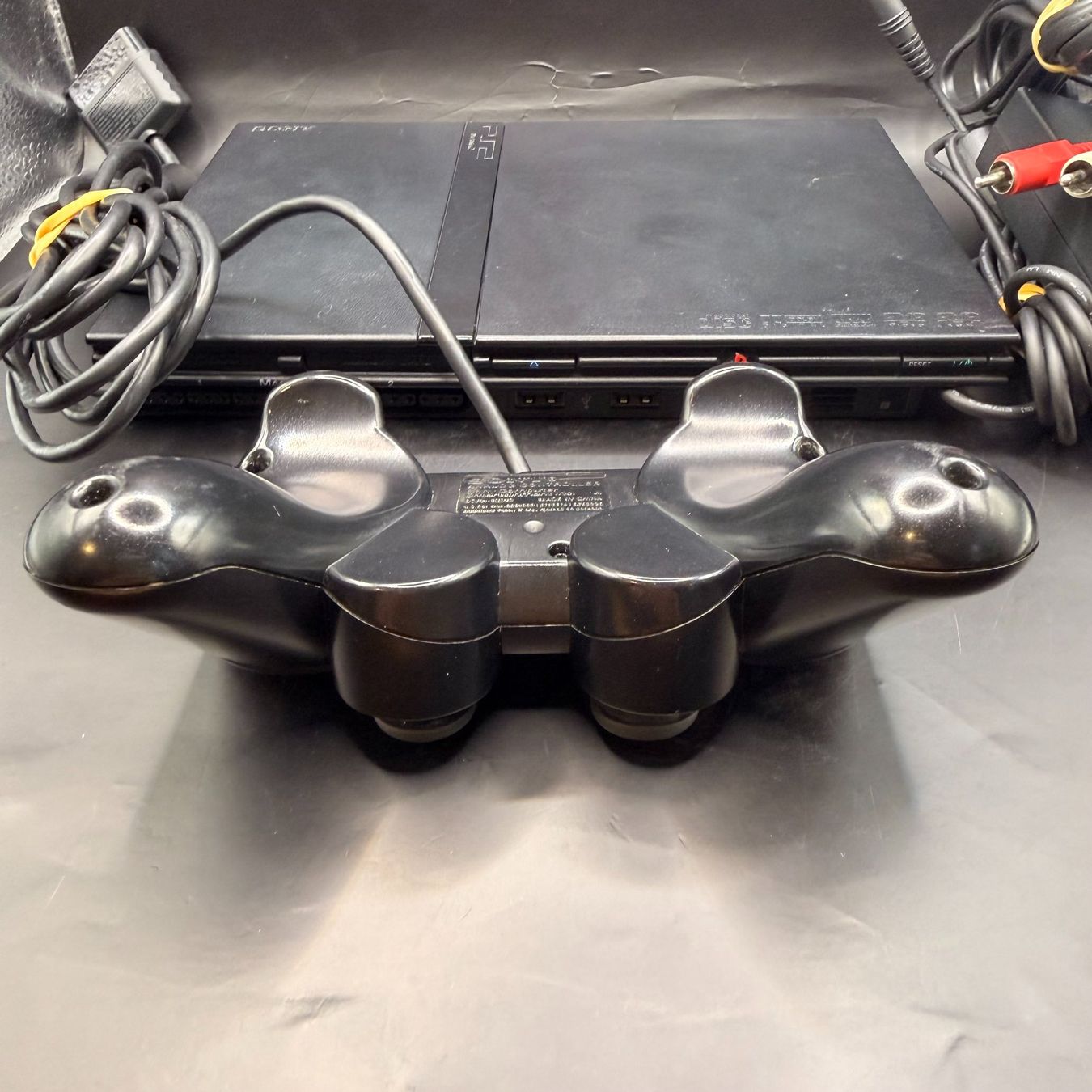 Sony Konsolen: Sony PlayStation 2 PS2 Slim Schwarz SCPH-75004 – Gebraucht aus Düdingen von Nerdworld 3