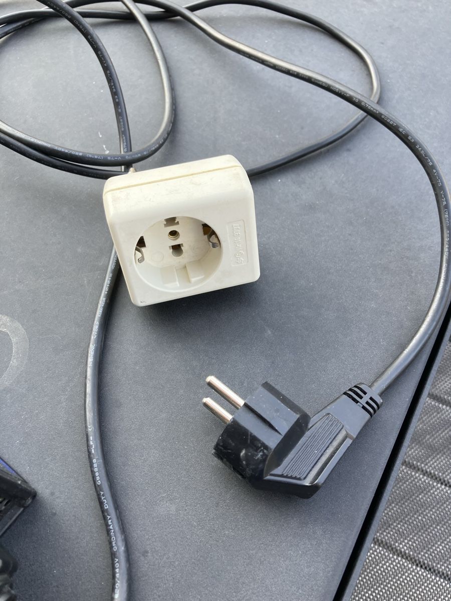 Chargeurs: Ladegerät Stromer – D'occasion à Feuerthalen par Hilari61 3