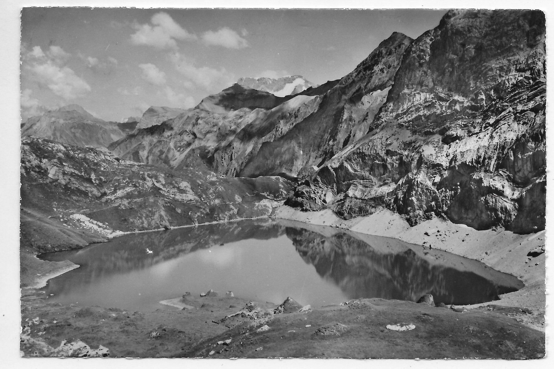 Cartoline postali: Lenk, Iffigensee mit Wildstrubel um 1965 – Usato da Hefenhofen venduto da Richsalz