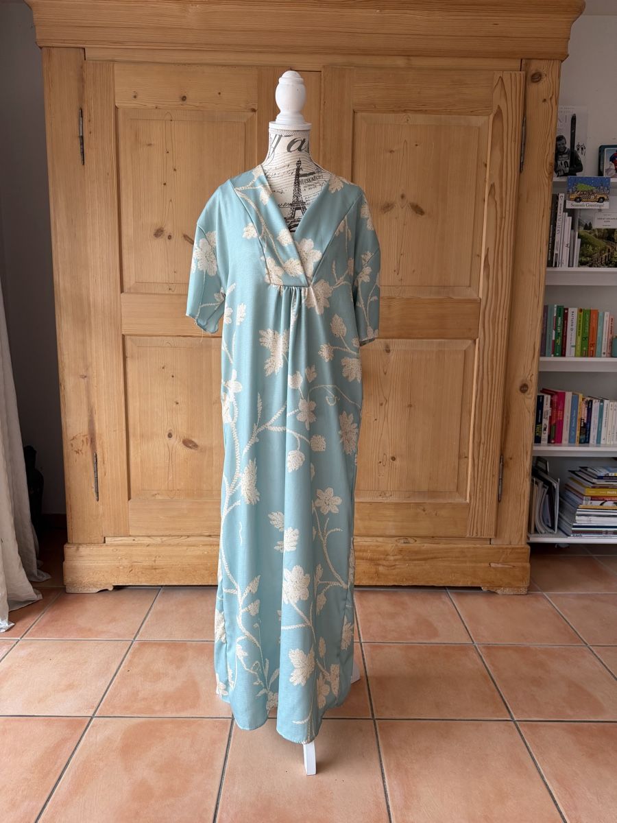Vestiti: Florales Blumenkleid Gr 38/40 – Nuovo (secondo la descrizione) da Bonstetten venduto da norisknofun123