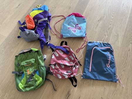 Rucksäcke und Turnbeutel Kinder Set gemischt guter Zustand