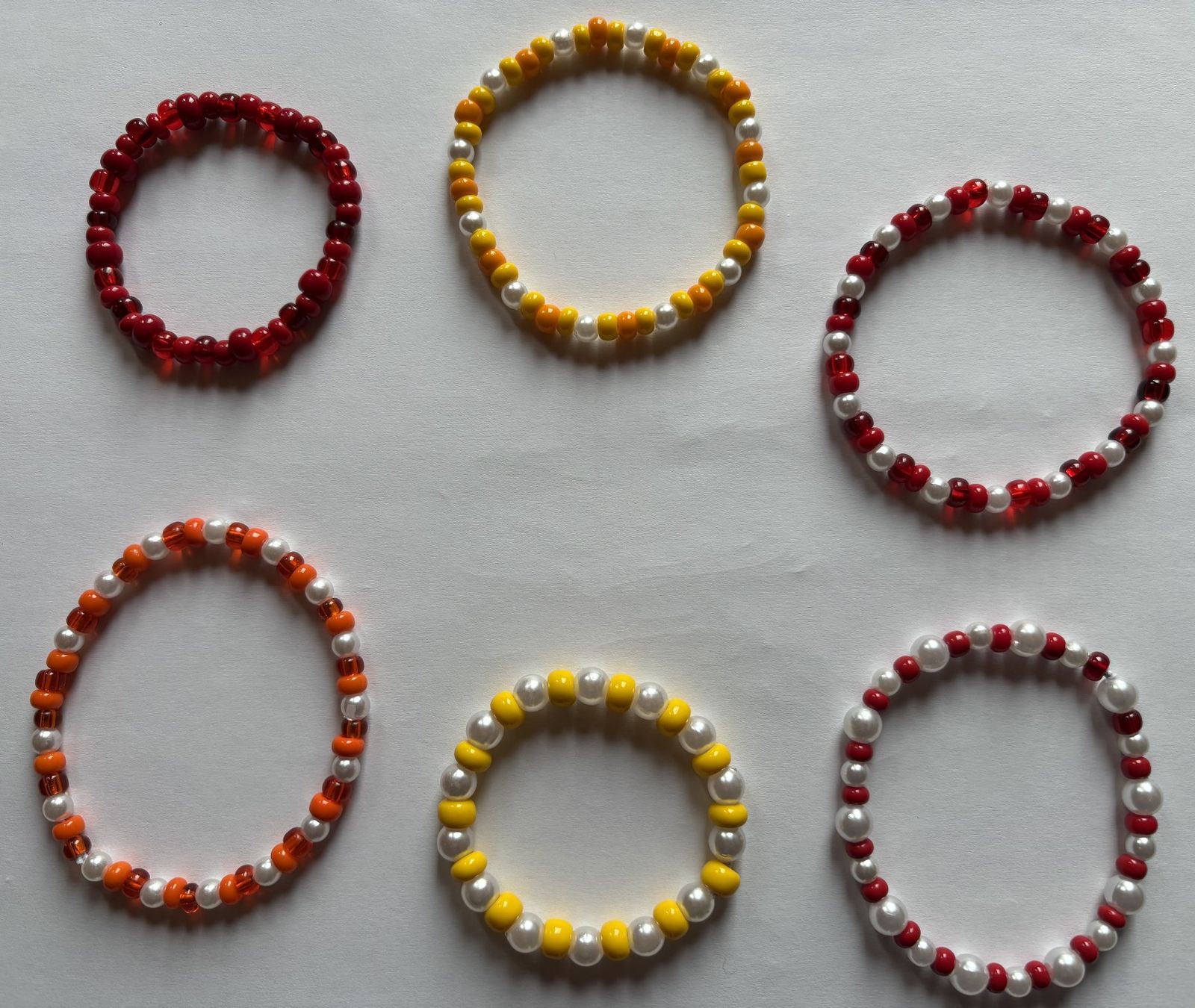 Armbänder & -reifen: Handgemachte Armbänder 6 Stck. verschiedene Farben – Neu (gemäss Beschreibung) aus Neukirch-Egnach von Phion
