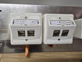 Patchpanel mit Stromanschlüssen - ideal fürs Homeoffice!