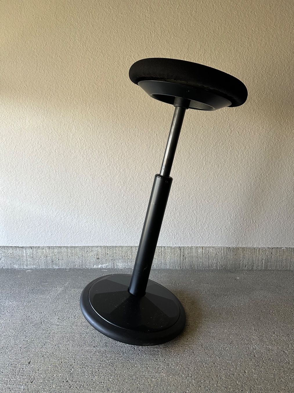 Giroflex Tabourets: GIROFLEX Stehhocker – D'occasion à Zürich par hanvil100 1