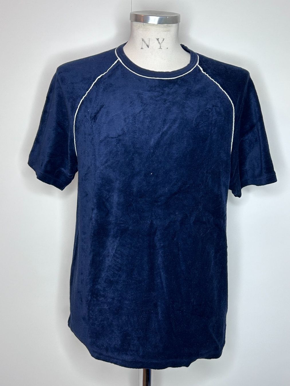 Topshop T-shirt: Topman Velvet T-Shirt – Usato da St. Gallen venduto da look-twice